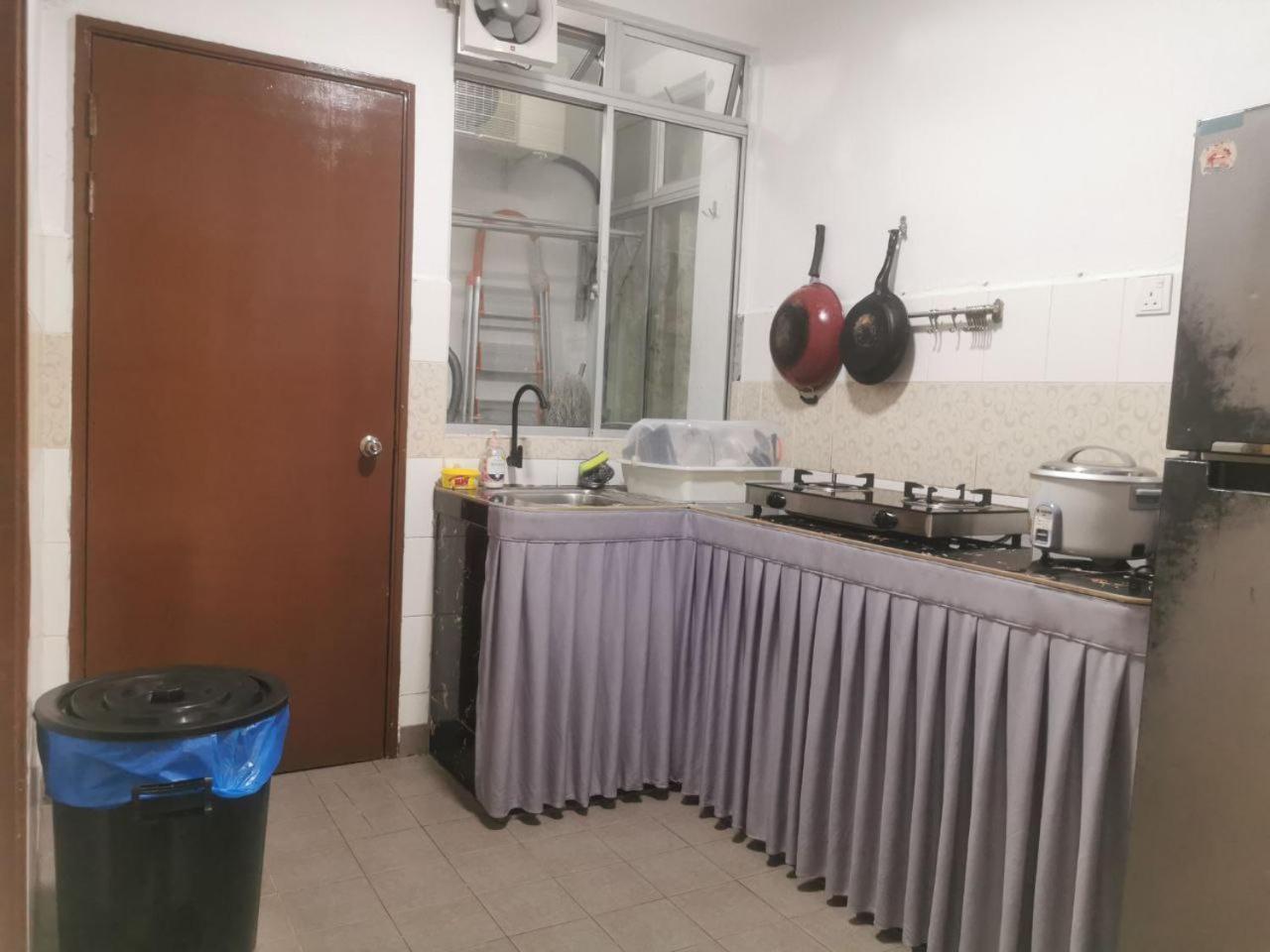 Putatan Platinum Apartment With Pool Kota Kinabalu Bagian luar foto